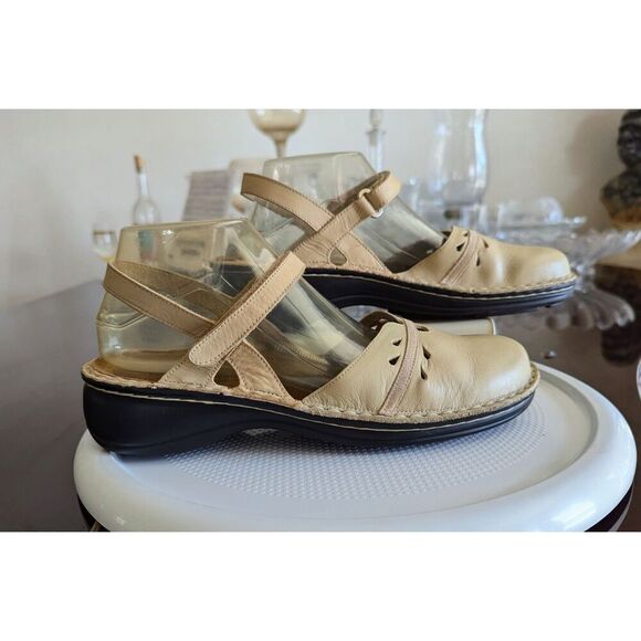 Naot Gardenia Mary Jane Shoes Womens Leather Closed Toe Ankle Strap - Picture 12 of 13